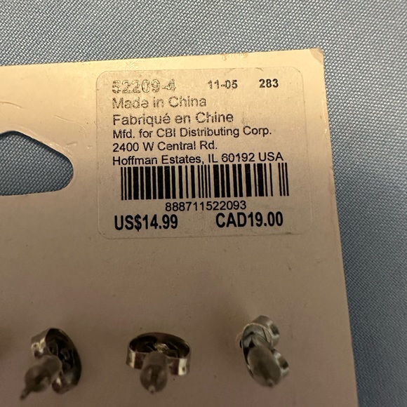 Adorable Halloween Earrings 🧙‍♀️ - Picture 3 of 3